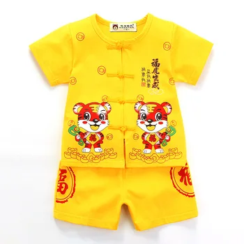 2022 סיני חדש טאנג חליפות Rompers יוניסקס התינוק קיץ צהוב טהור כותנה נמר רקמה סרבלים היילוד יום הולדת בגדים
