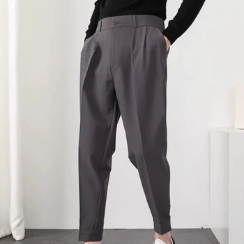 אופנה גברים מזדמנים מכנסיים אלסטיים במותניים כפות רגליים קטנות סלים בסגנון קוריאני קפלים פחת זכר מעיל מכנסיים מכנסיים אופנת רחוב