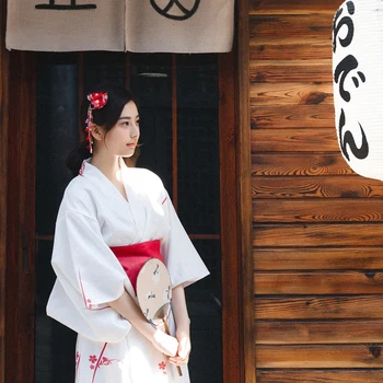 נשים וינטאג', צבע לבן שמלה יפן המסורתית קימונו קיץ חלוק יוקטה Cosplay בגדים ביצוע ללבוש.